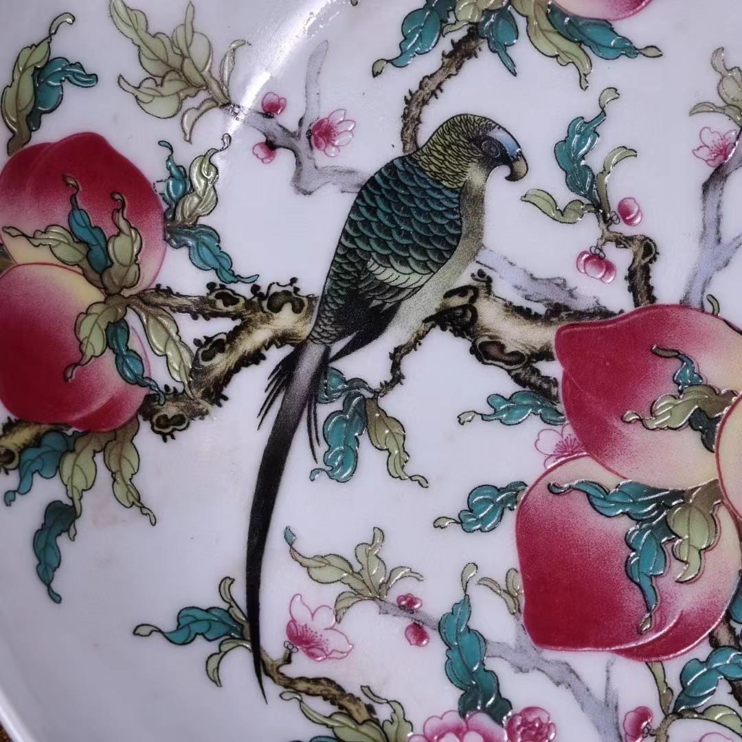 中国古美術・珍蔵粉彩・花鳥絵磁器の中皿・純手描き・刺繍箱付・置物