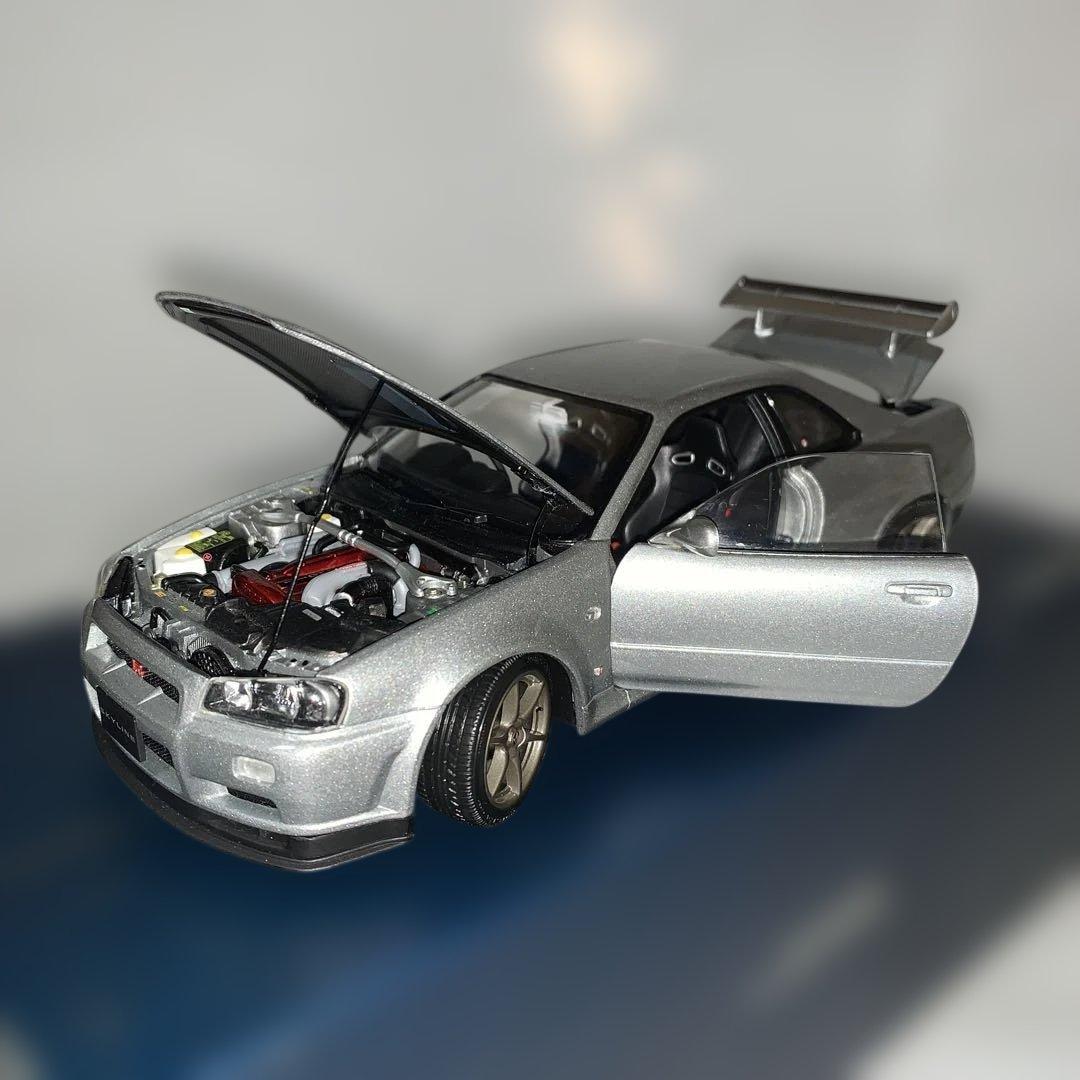 エブロ　日産スカイラインGT-R（R 34）VスペックⅡ 1/24 シルバー NISSAN BNR34 SKYLINE GT-R V・spec Ⅱ '00 Sparkling Silver｜AOSHIMA
