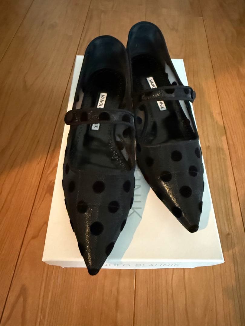 Manolo Blahnik ブラックドット柄 メリージェーンパンプス