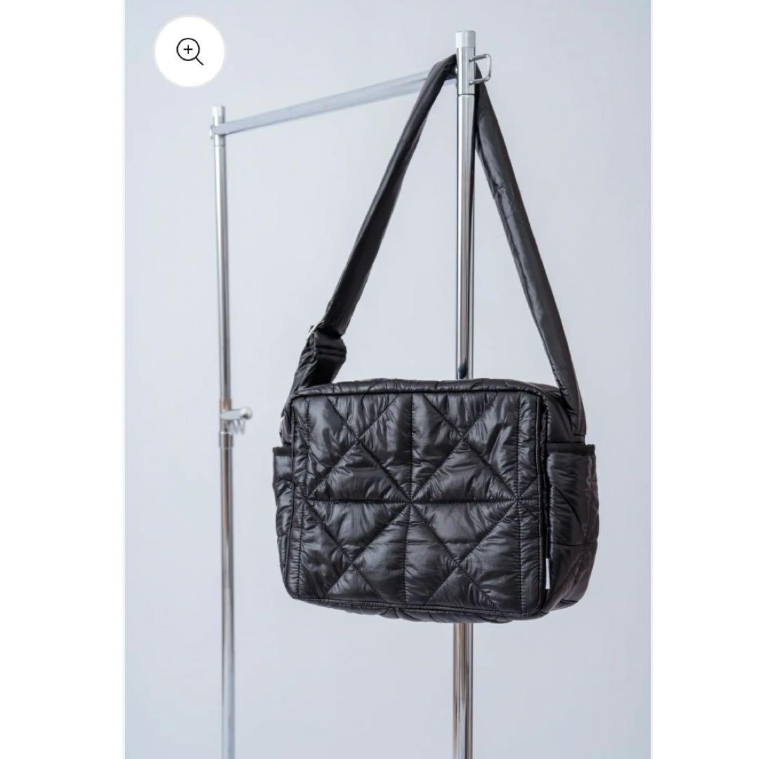 RICH RAISE マザーズバック リッチレイズのマザーズバッグ使ってます！ 全面にお尻拭きやポケット