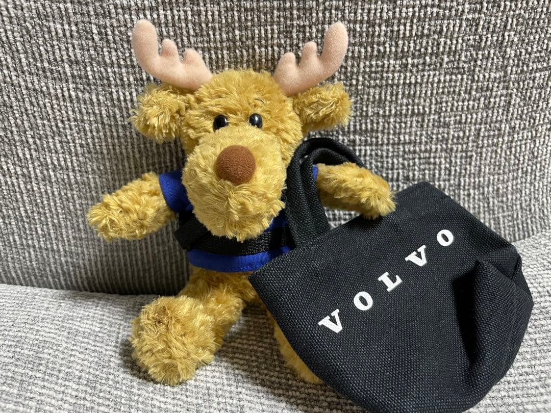 VOLVO ボルボ エルク ぬいぐるみ&トートバックセット 非売品 - メルカリ