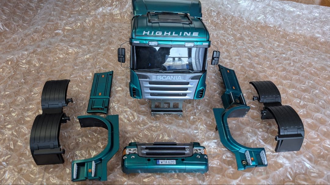 1/64スケール フォークリフト 無線リモコン アーム操作可 トイラジコン