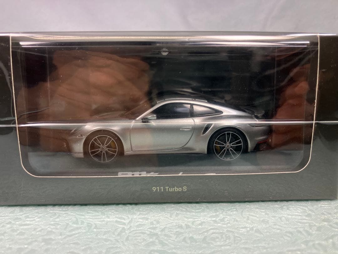 ミニチャンプス　ディーラー品　ポルシェ911 TurboS 992型　未開封