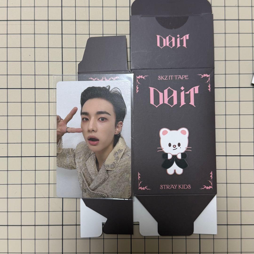 SKZOO FIGURE ヒョンジン トレカのみ (箱付き) ジニレット - メルカリ