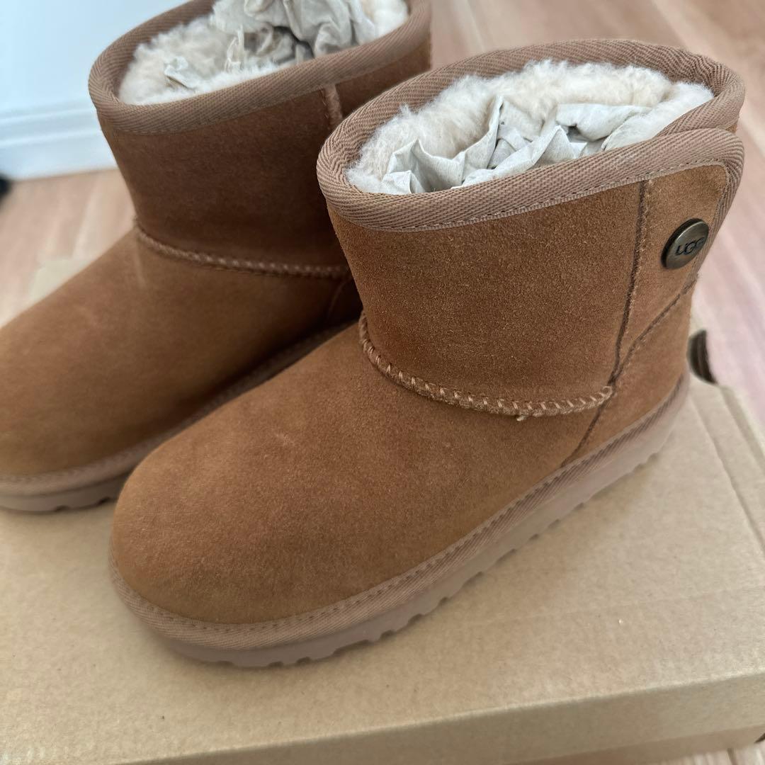 UGG ブラウン ショートブーツ　キッズ