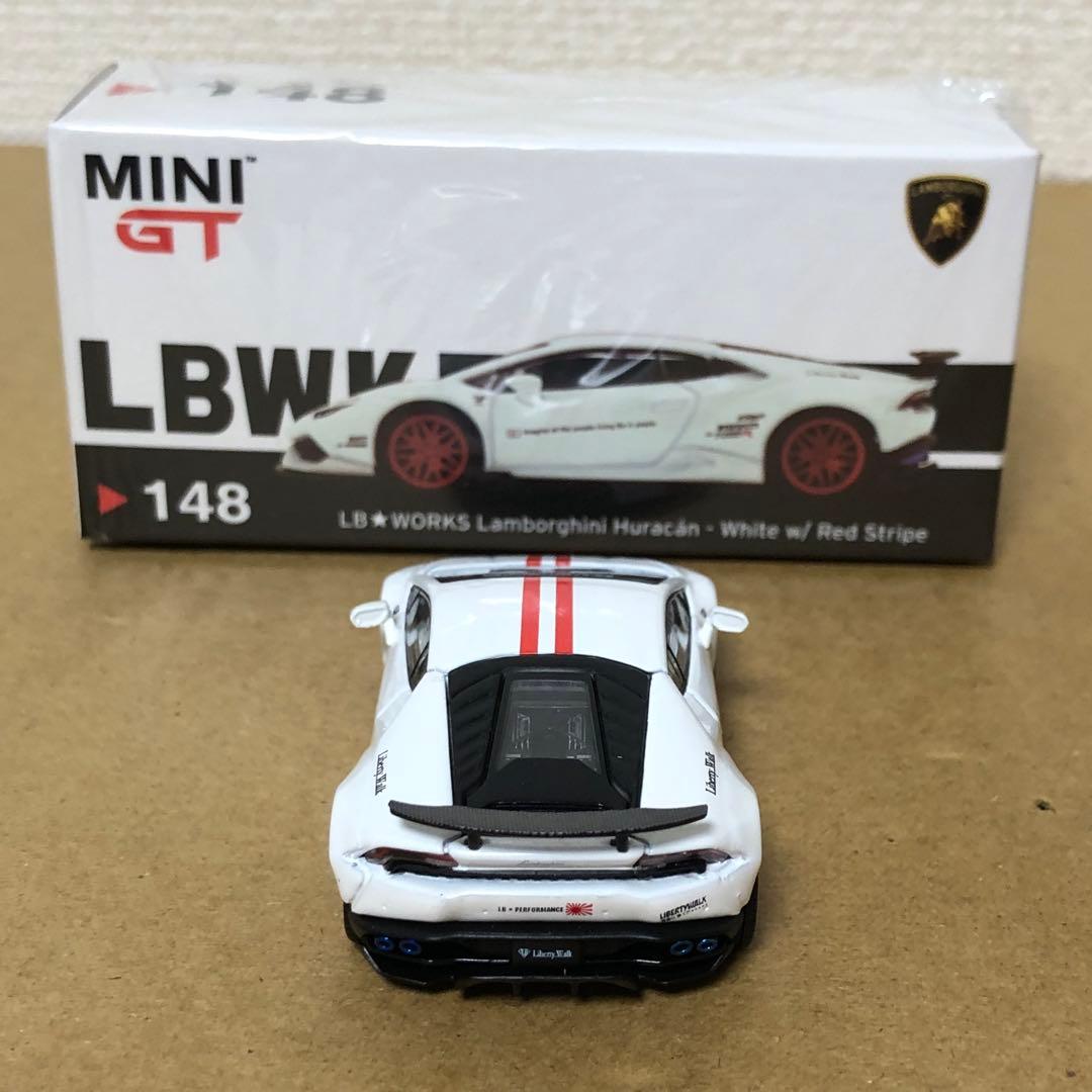 ミニGT LBWK ランボルギーニ ウラカン ホワイト / レッド ストライプ