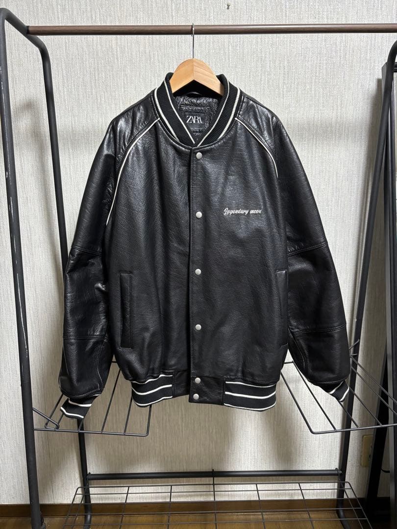 ZARA ブラック スタジャン　水牛革 ZARA - ZARA スタジャン 本革 水牛 黒の通販 by ピカソ's shop｜ザラ