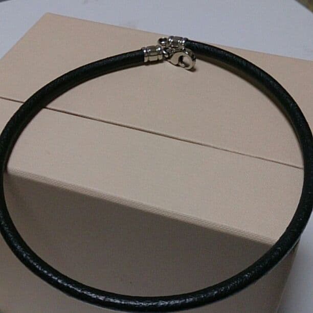 ブルガリ  メンズチョーカー