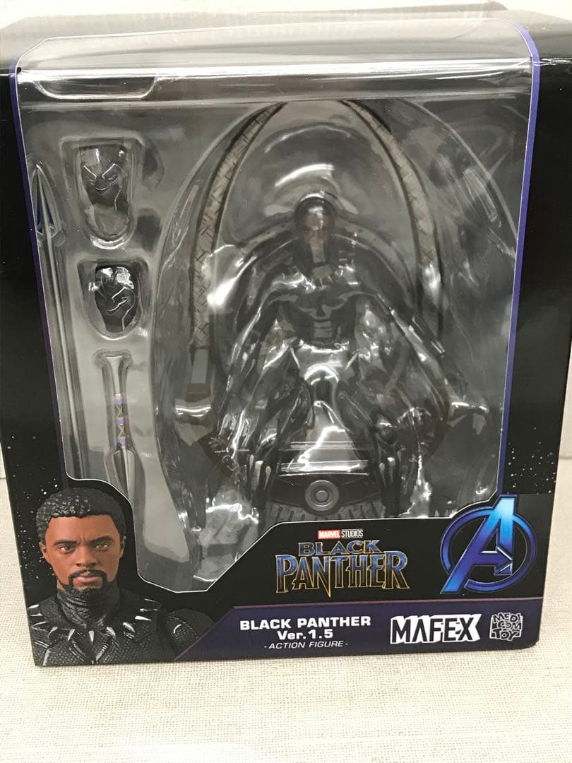 未開封　INFINITY SAGA BLACK PANTHER Ver.1.5 玉座付きでブラックパンサーが再登場！】MAFEX BLACK PANTHER Ver.1.5