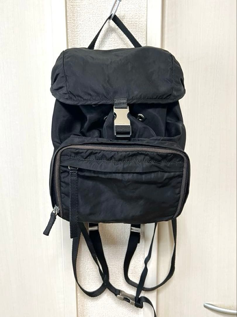 PRADA ナイロンリュック　ブラック
