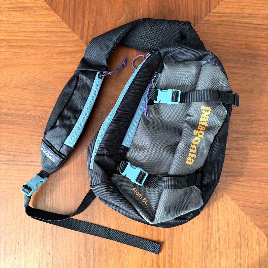 美品Patagonia アトムスリング8l グレーブルー パタゴニアボディバッグ