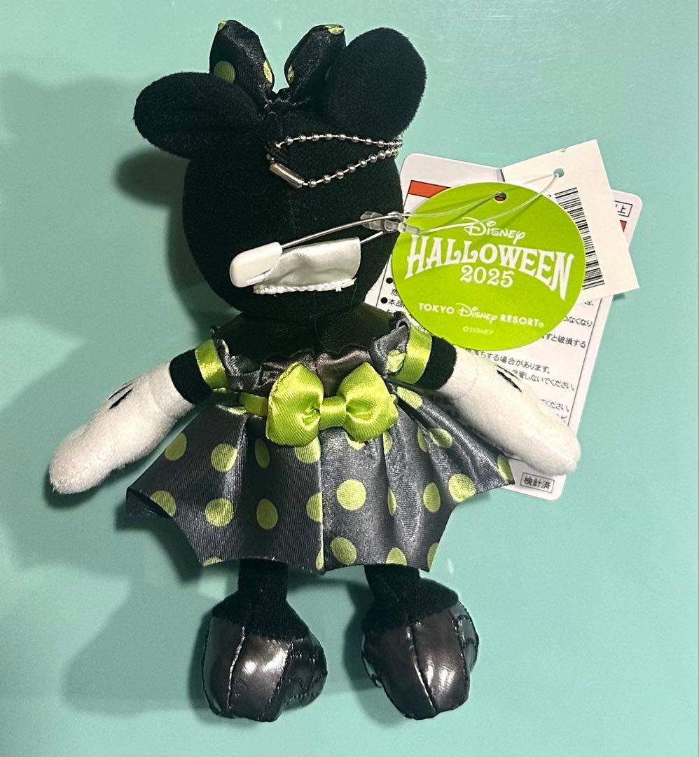 ディズニーハロウィン2025 ミニー ぬいぐるみバッジ - メルカリ