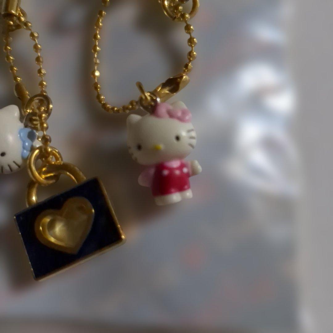 ハローキティ Vivitix ペアストラップ 鍵 ハート 2001 - メルカリ