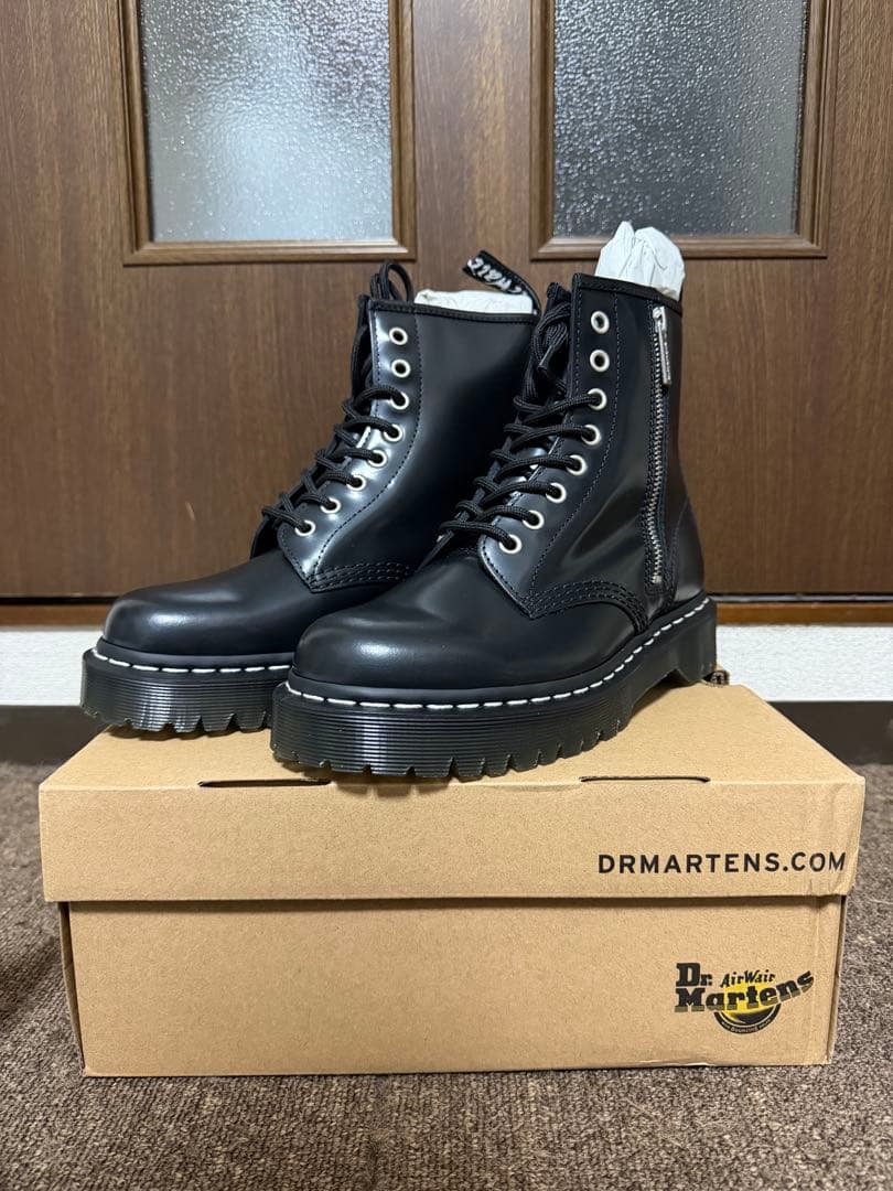 ドクターマーチン 1460 8ホール ホワイトステッチ　Dr.Martens