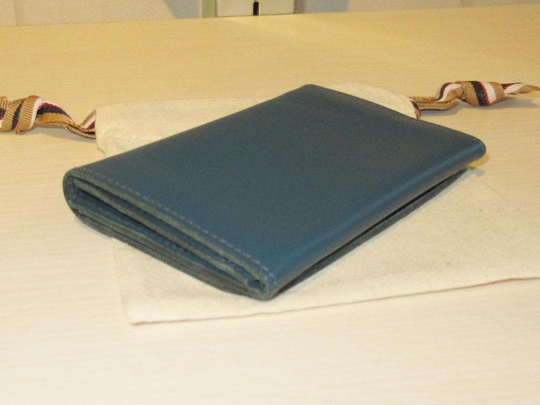 新品・タグ付き】 イルビゾンテ限定カラーカードケース (フォレスト