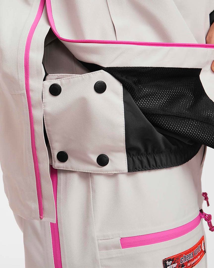 期間限定お値下げ！Nike acg Chena Vortex セットアップ - メルカリ