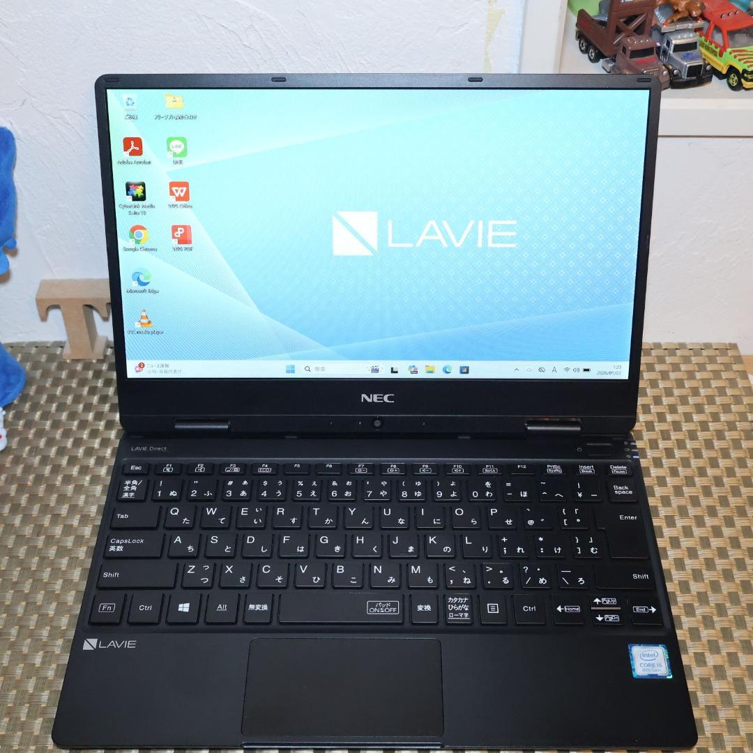 美品！Win11人気の黒8世代Corei5/SSD/メ8G/無線/カメラ/FHD