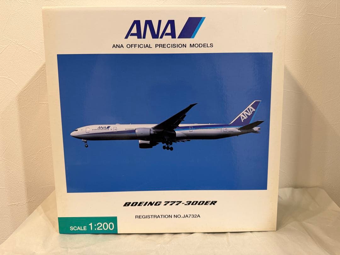 ANA Boeing 777-300ER 1:200モデルJA732A