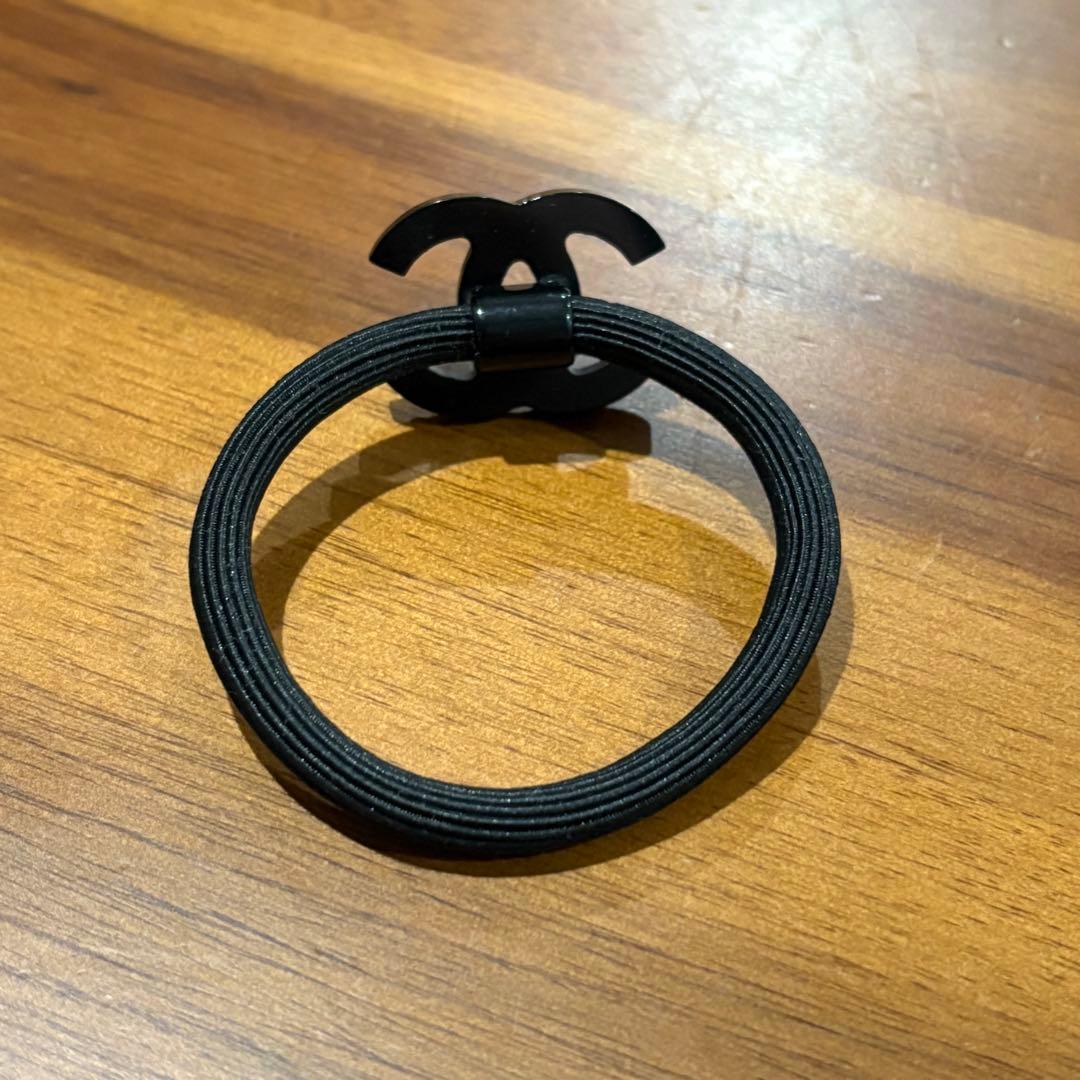 シャネル ヘアゴム ラインストーン - メルカリ