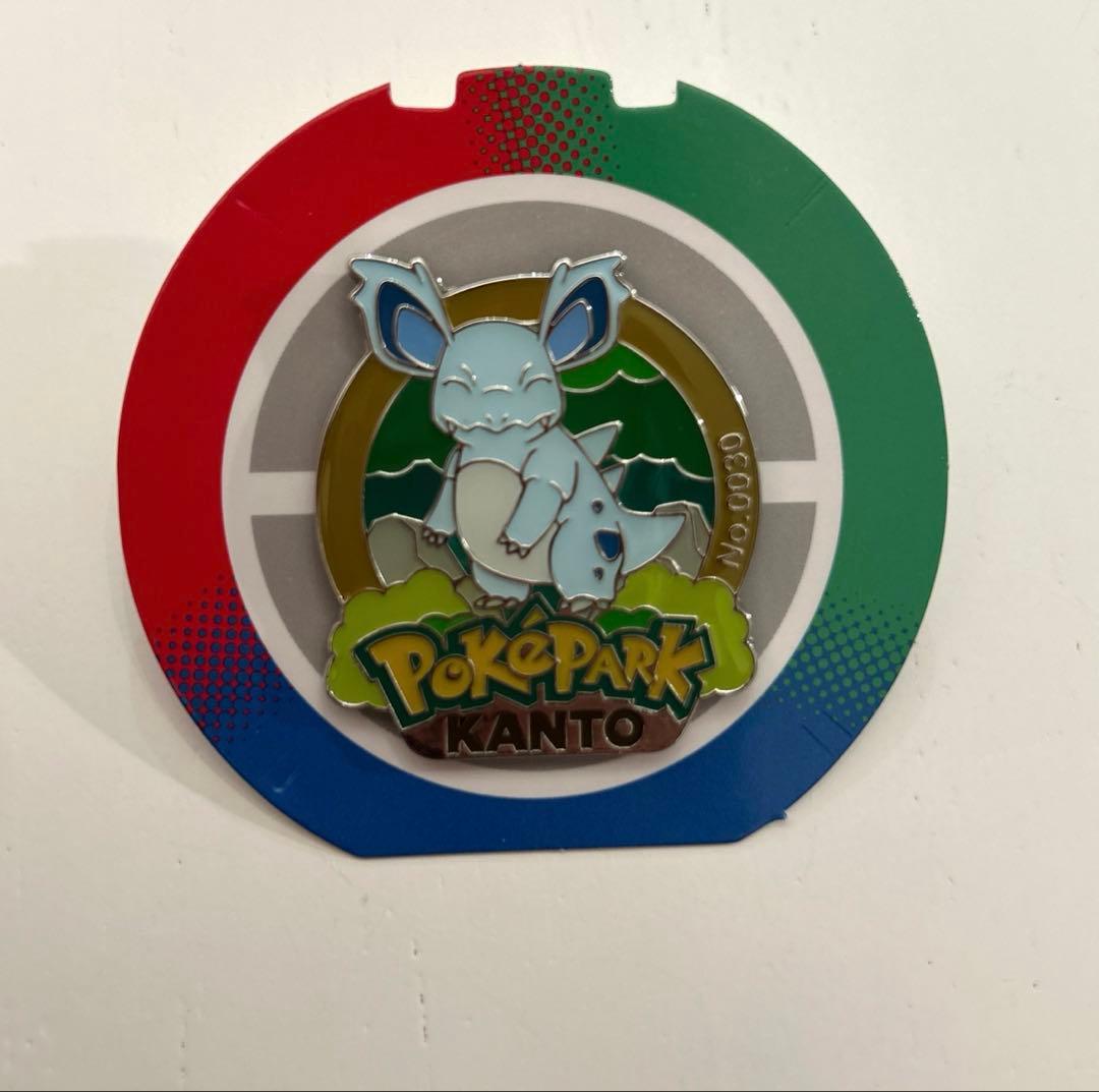 ポケモン ニドリーナ ピンバッジ ポケパーク カントー - メルカリ