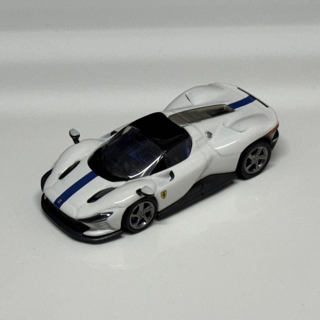 【激レア】限定版フェラーリデイトナSP3 1/64ミニカー　ルーフクローズモデル