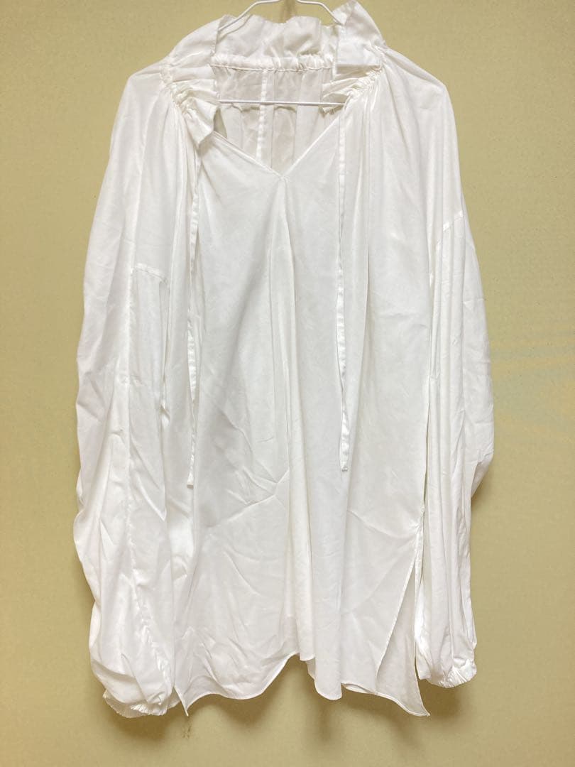 ハウスオブロータス ホワイトドレープローンギャザーブラウス