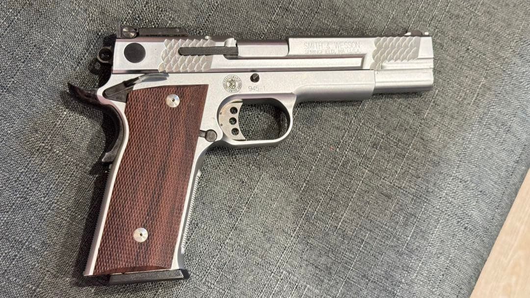 美品 KSC S&W M945 ステンレスシルバーモデル JASG安全基準適合 - メルカリ