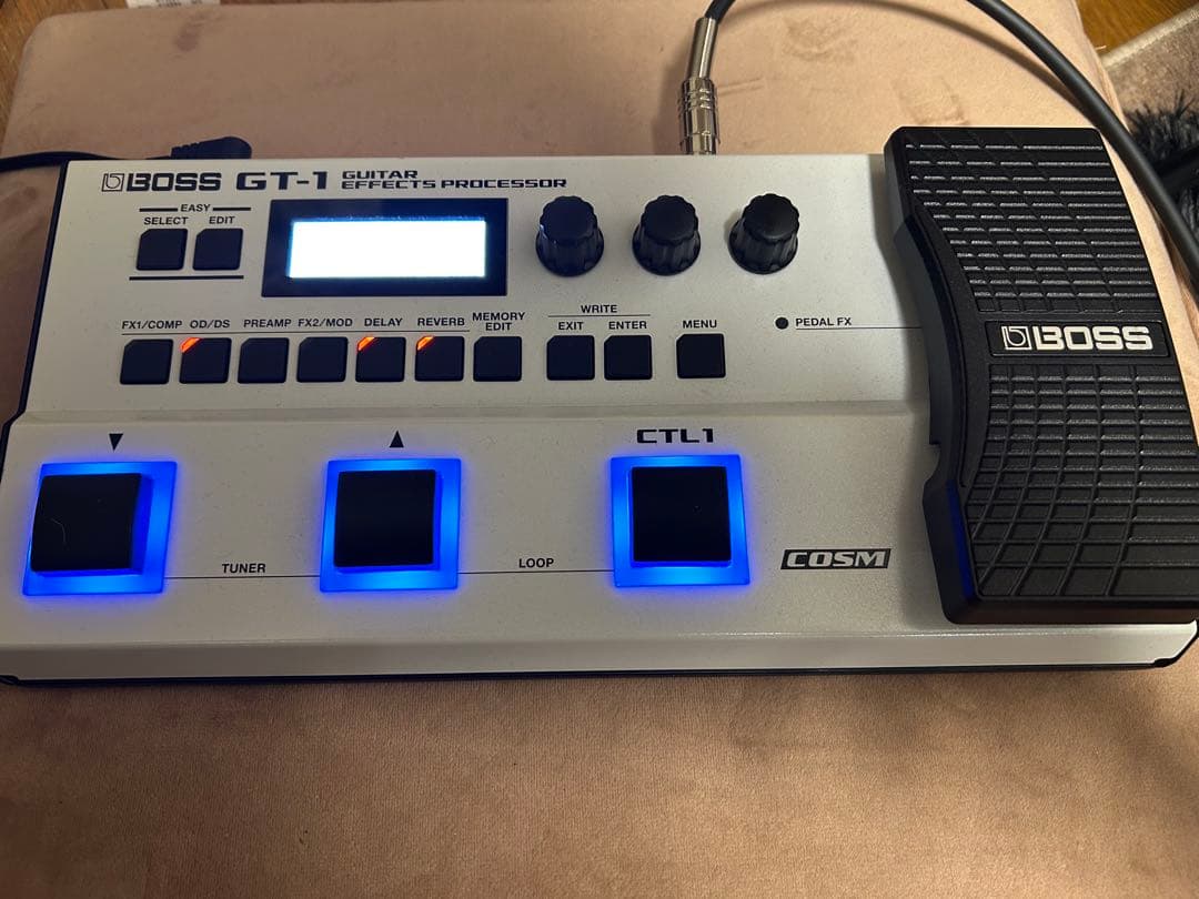 BOSS GT-1 2024限定色ホワイト　ギターエフェクター