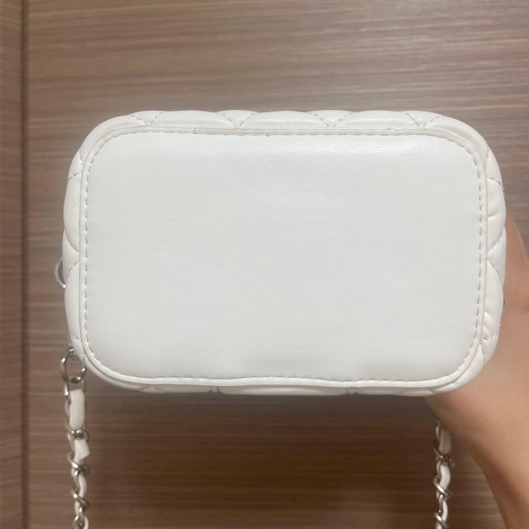 Darich ダーリッチ キルティングビジュースクエアミニバッグ ホワイト