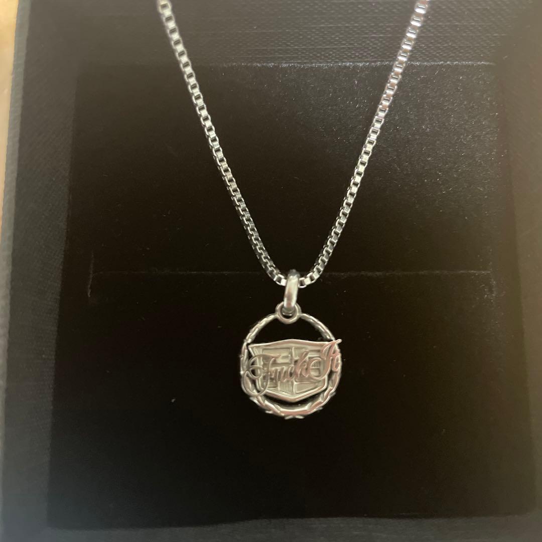 HUF ロゴペンダントネックレス