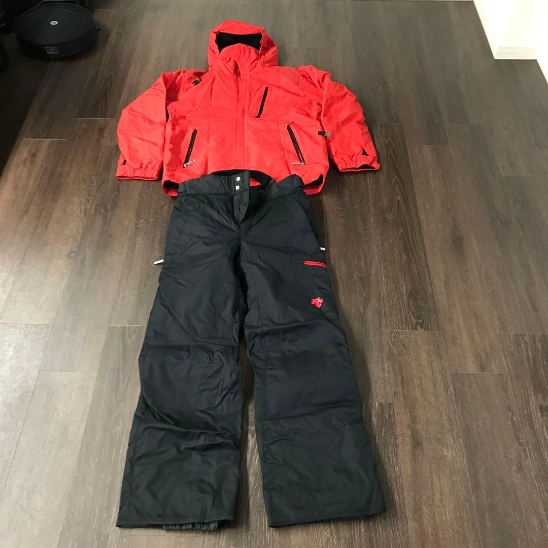 スノーボード　赤いジャケットと黒いパンツセット　サイズO