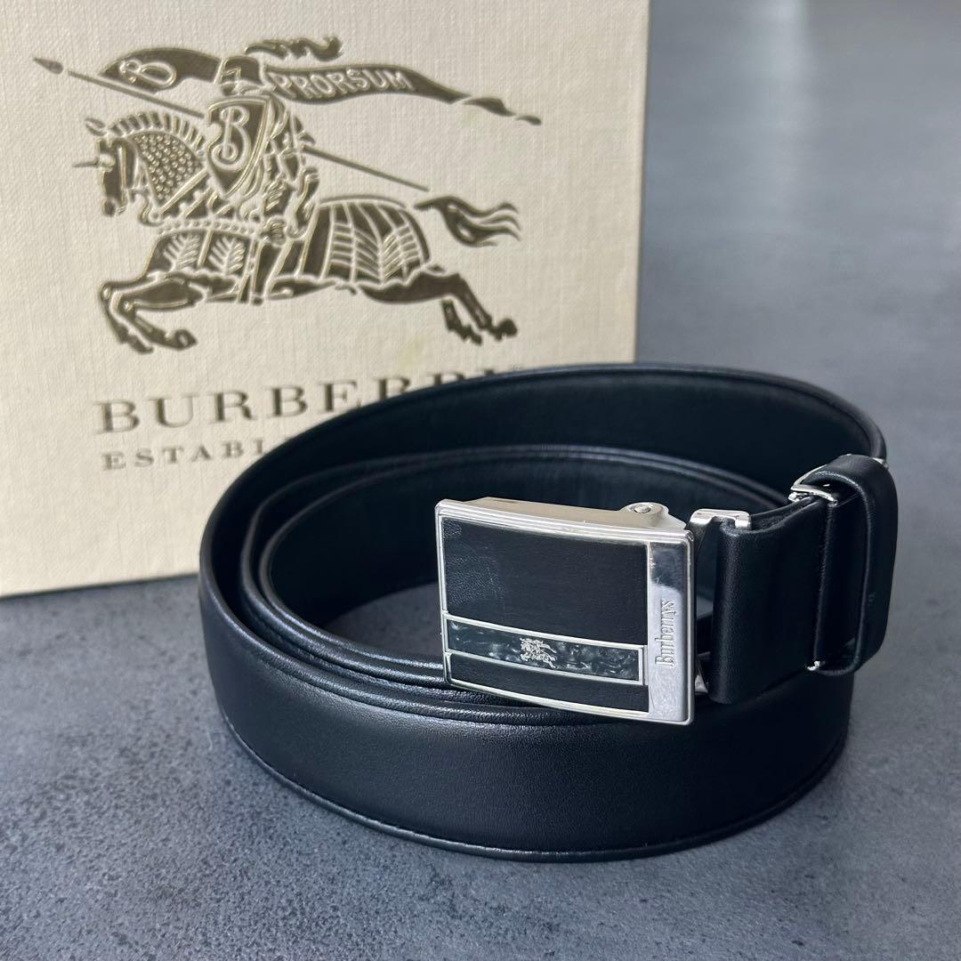 BURBERRY ホールレスベルト　ホースロゴバックル　無段階調整　穴なしベルト