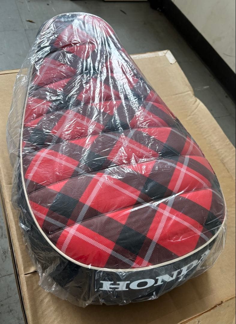 ケ*ー様 HONDA シート 77100-K0F-J91ZB チェック柄　モンキ