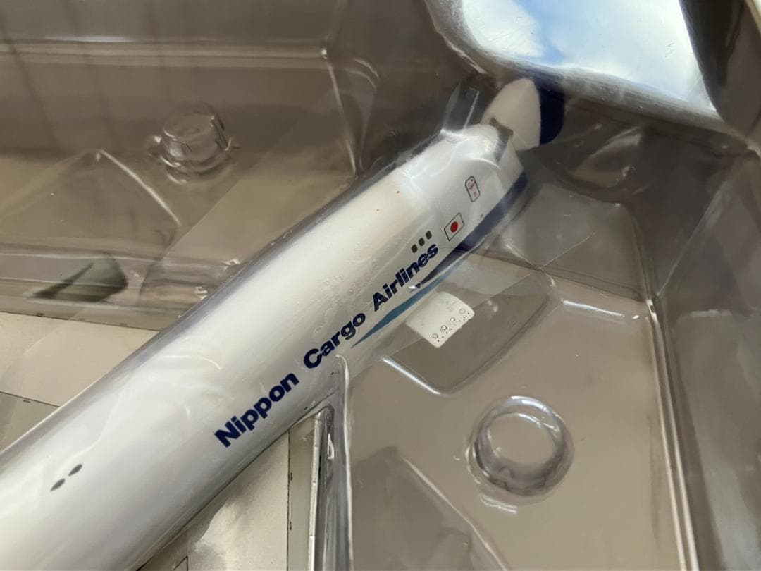 NCA B747-400F型 成田空港 210番スポット ジオラマセット - メルカリ