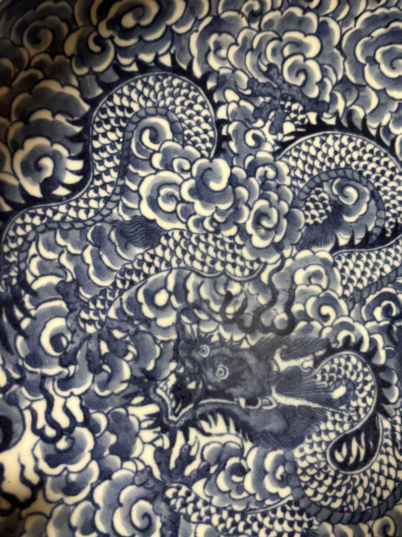 中国古美術 清の時代 青花 雲龍文大皿 染付 28cm