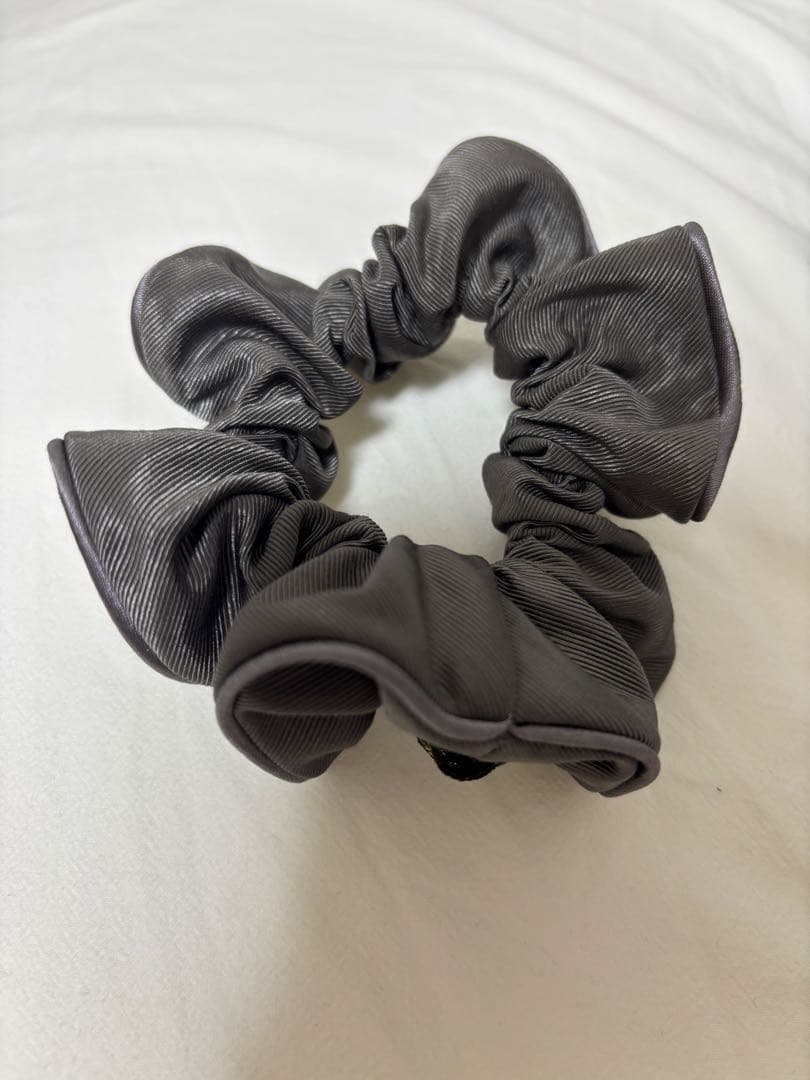 ALEXANDRE DE PARIS（アレクサンドルドゥパリ）　シュシュ