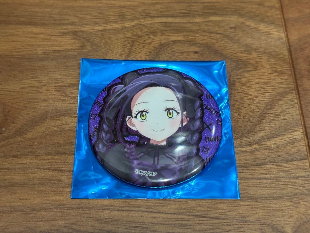 メダリスト カラオケの鉄人 グリッター缶バッジ 狼嵜光 缶バッチ カラ