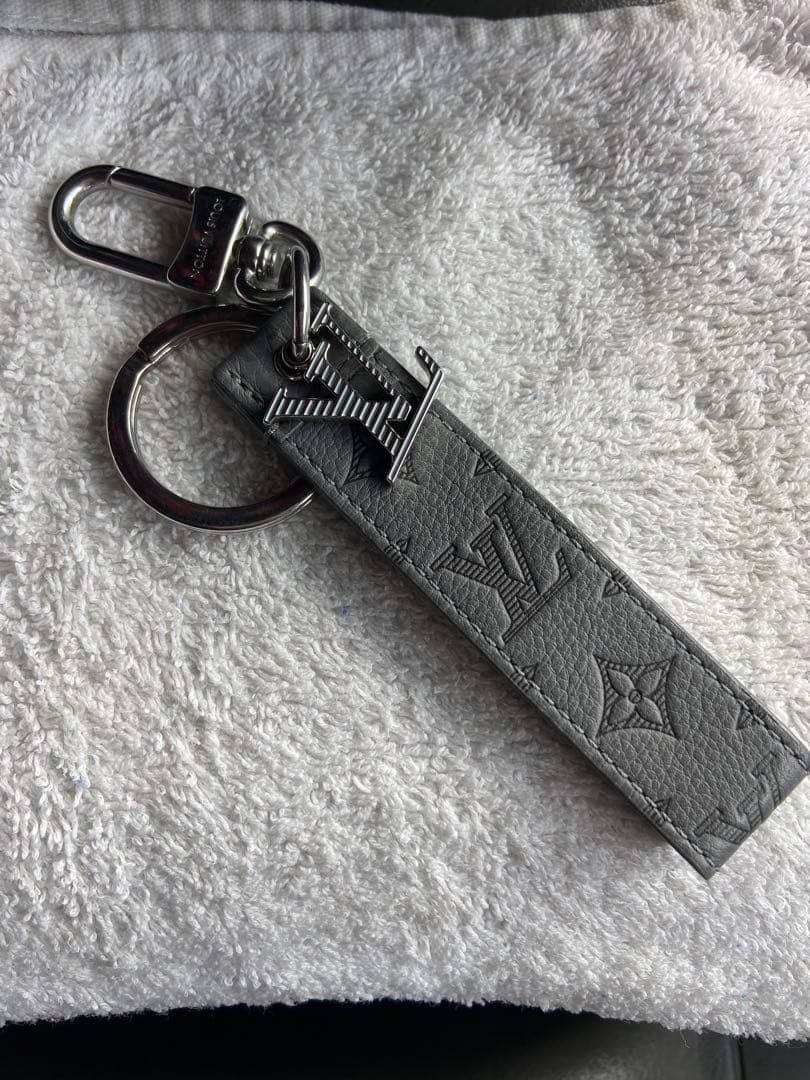 Louis Vuitton キーホルダー・ドラゴンヌ グレー