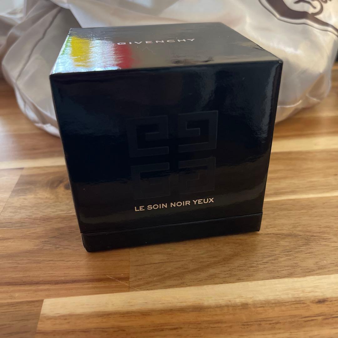 Givenchy LE SOIN NOIR YEUX ⭐︎ブラックフライデー⭐︎ 3274872427785_P056224_LSN-21-