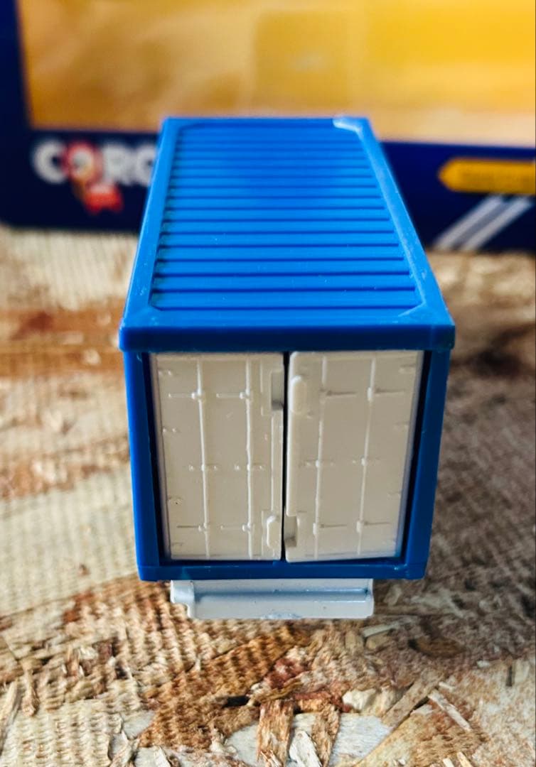 81' Corgi adidas Scania truckアディダスミニカーGB - メルカリ