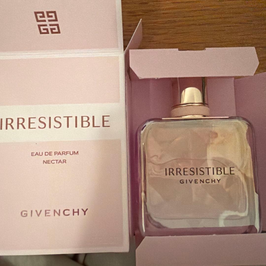 GIVENCHY IRRESISTIBLE 50mL オードパルファム