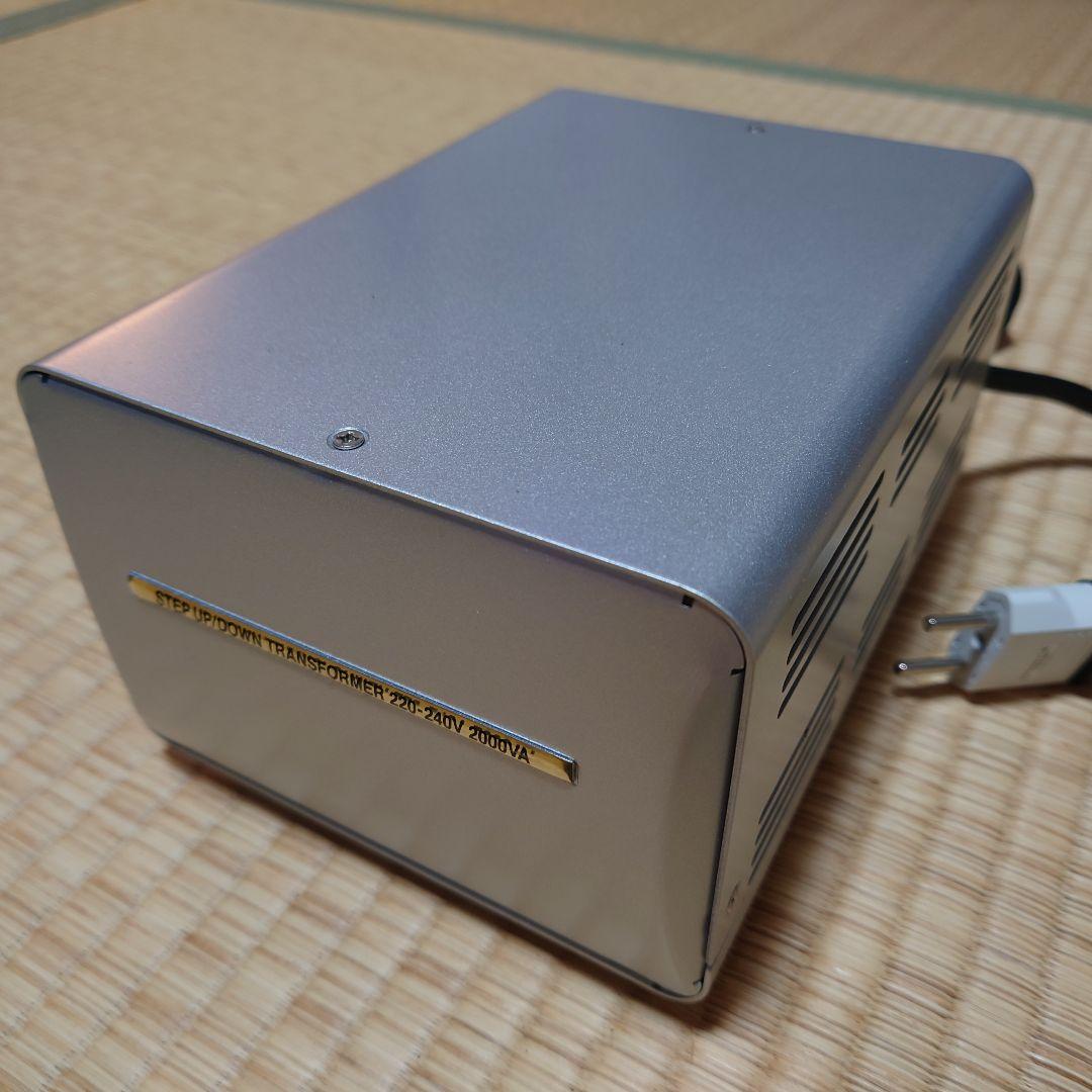 カシムラ 2000VA TTS-151C 変圧器 箱 説明書 美品 カシムラ 変圧器 TTS-150C 100V←→120V - メルカリ