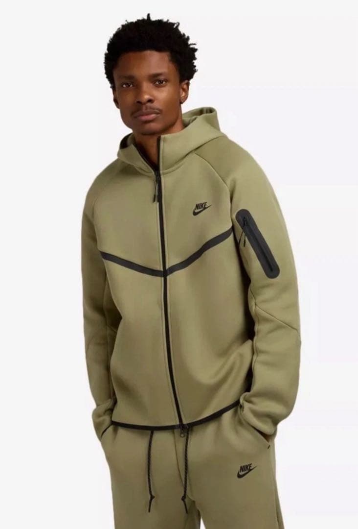 『キング』ナイキ テックフリース セットアップ US規格 カーキ M/S