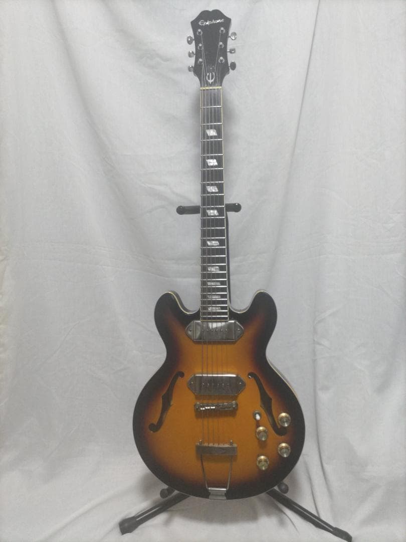 エピフォン　カジノ　クーペ　VS　中古　フルアコ