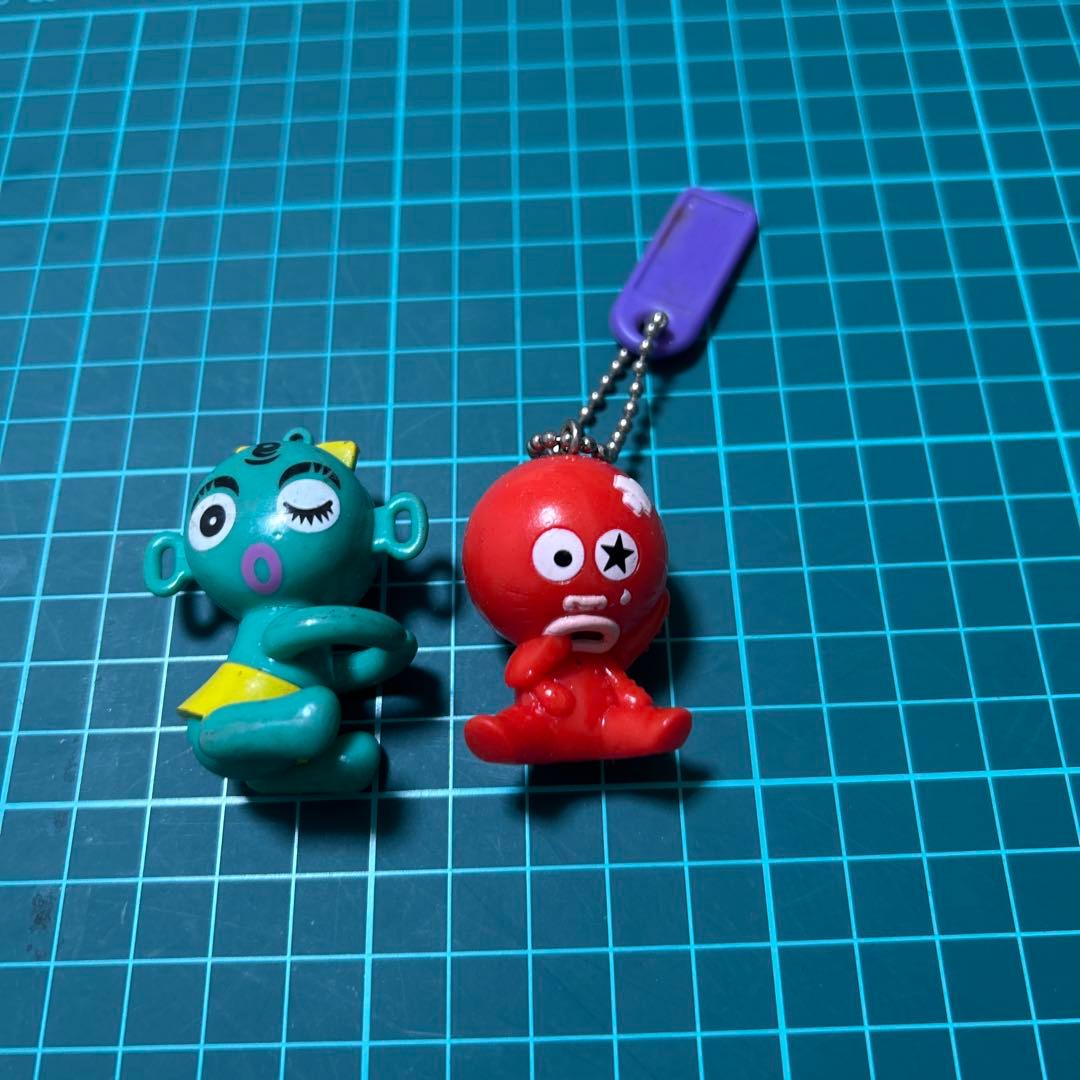 クレクレタコラ キーチェーンフィギュア - メルカリ