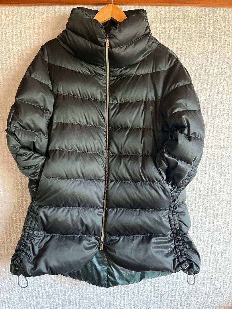 極美品　Herno ダウンコート