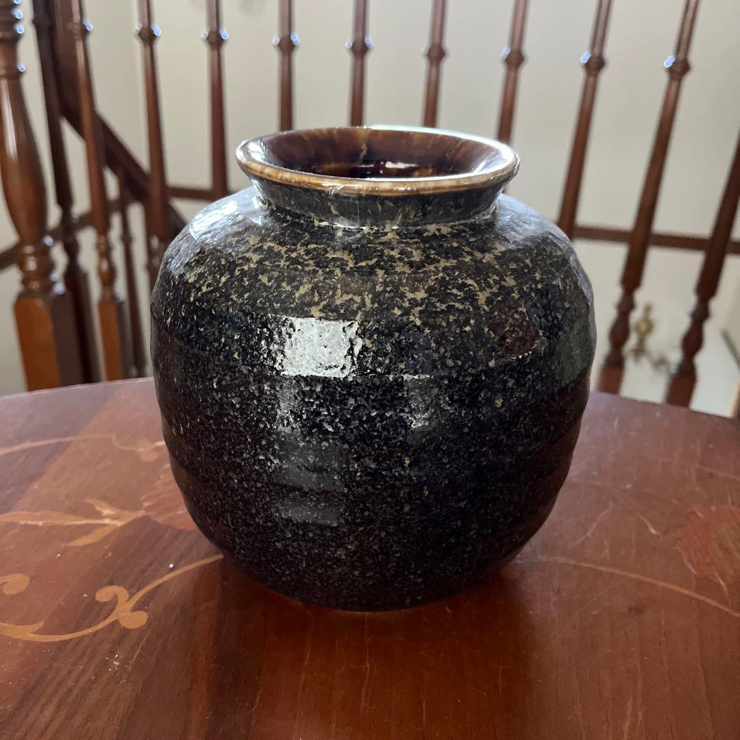 有田焼　油滴天目　壷