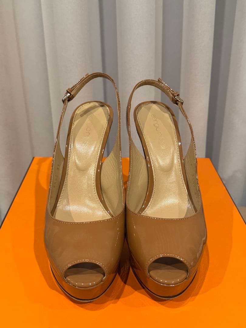 【美品】Sergio Rossi エナメル パンプス サイズ37 イタリア製