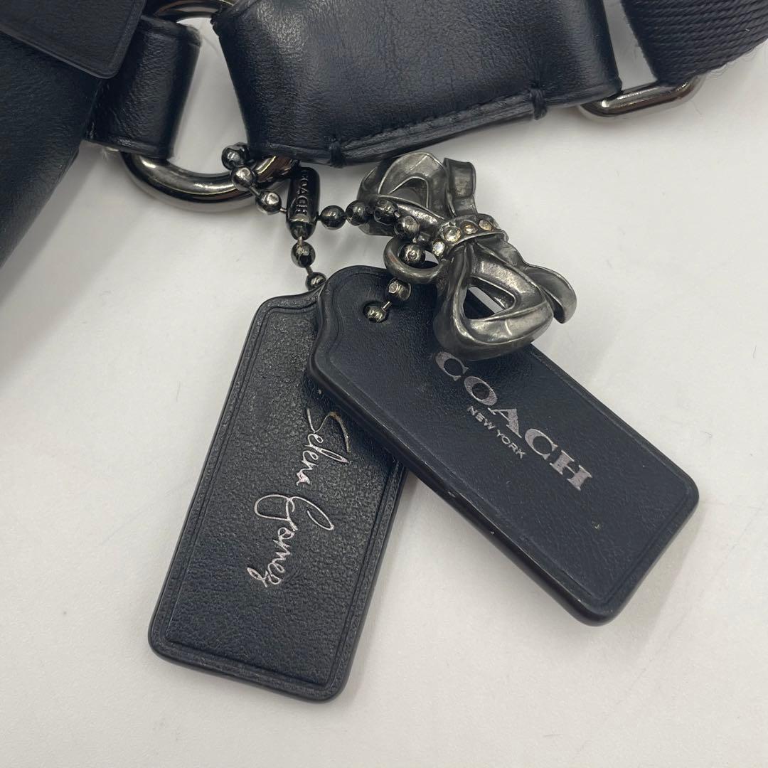 美品】コーチ ボディバッグ ウィズバニー セレーナゴメス 限定