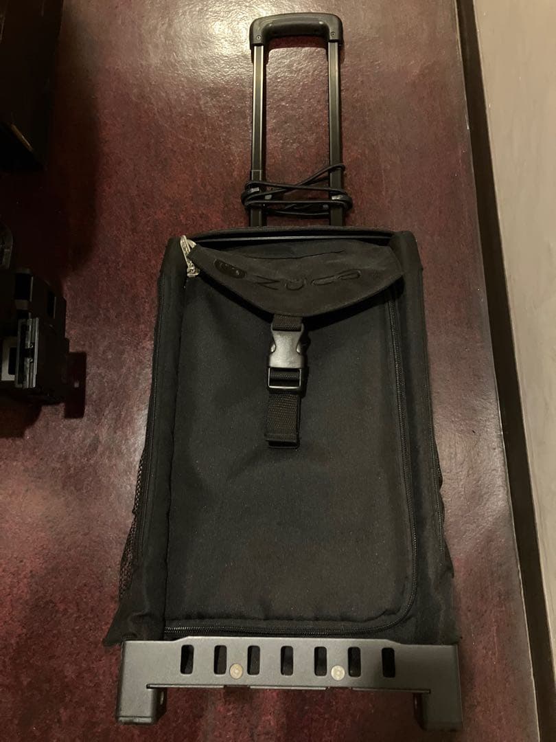 【夏旅に！】zuca 座れるキャリーカート【安値】 座れるキャリーバッグ ZUCA PRO Travel （ズーカ） 機内持ち込み可